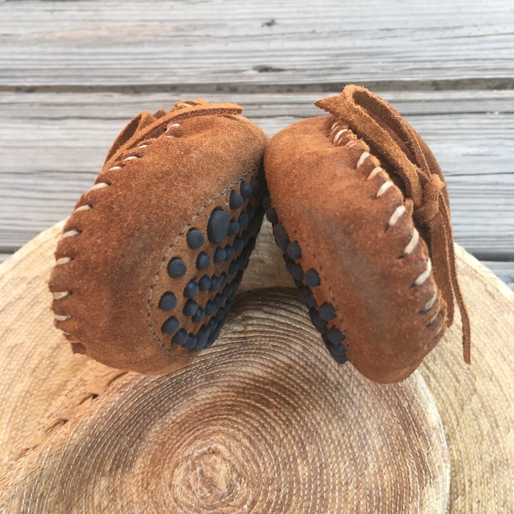 Minnetonka Camel Colored Moccasins Womens Size 7 - Picture 8 of 10